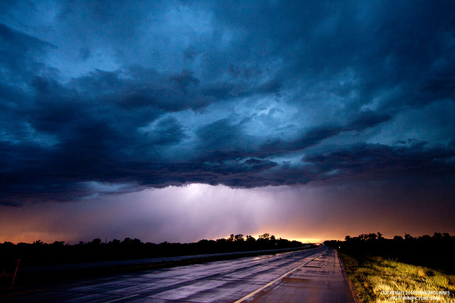 A thunderstorm over Kansas at night - Nightscape photography